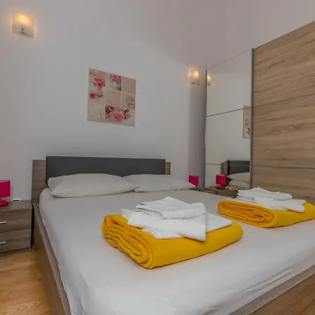 Polina Apartmani Klenovica Exterior photo